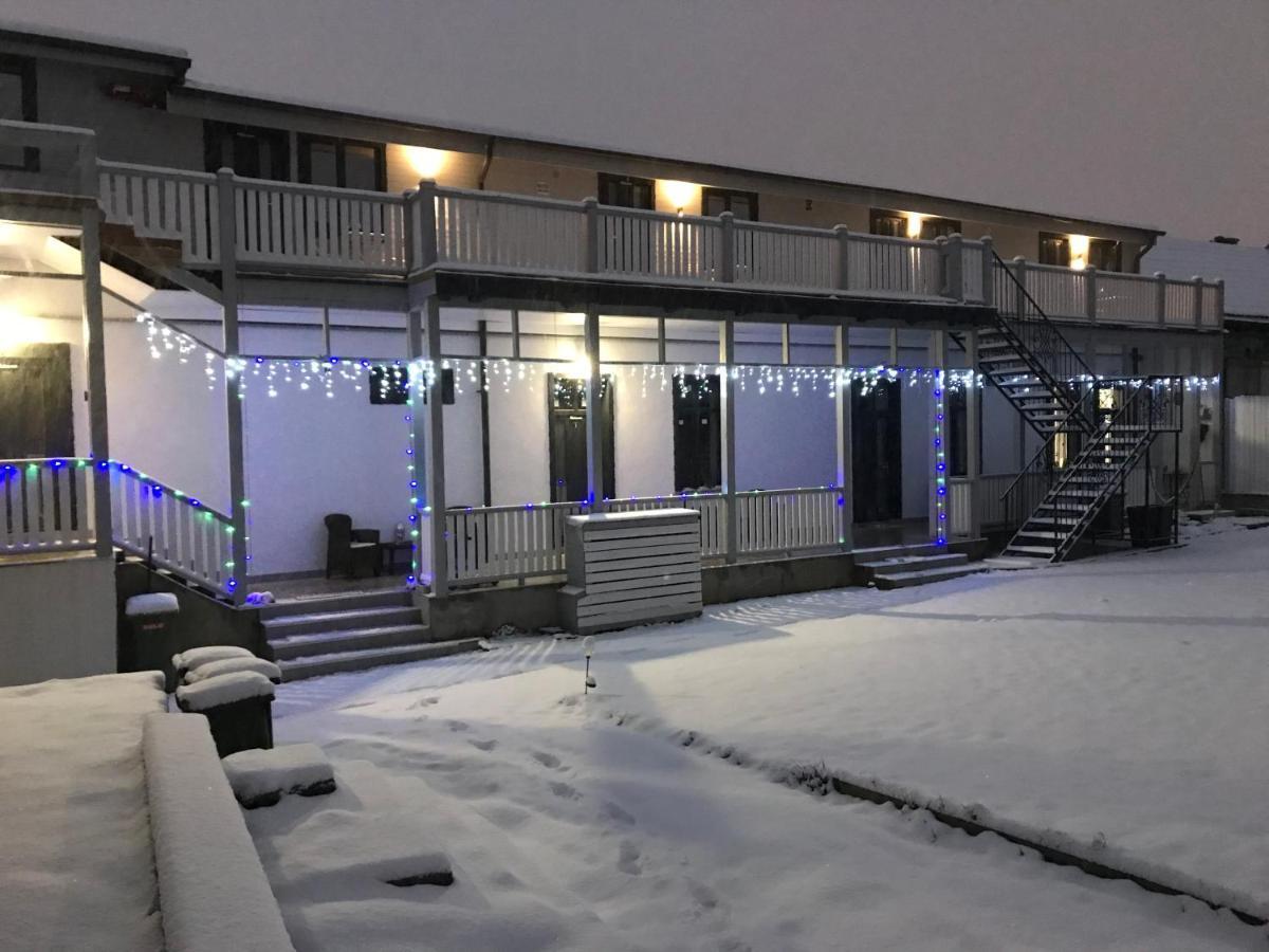 Garsoniera Delia Brasov Apartment Exterior photo